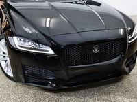 Usado Jaguar XF R-Sport 180 HP (132 kW) 2016 Preto Sedan