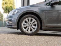 Usado VW Golf VII 115 HP (84 kW) 2019 Cinzento Carrinha