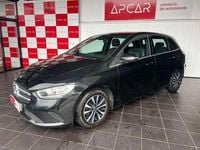 Usado Mercedes B180 Style 116 HP (85 kW) 2020 Preto Monovolume
