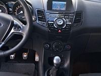 Usado Ford Fiesta ST-Line 100 HP (73 kW) 2017 Sedan