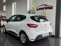 Usado Renault Clio IV Komfort 75 HP (55 kW) 2016 Branco