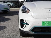Usado Kia e-Niro 149 kW (203 HP) 2021 Branco SUV