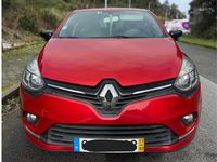 Usado Renault Clio IV 90 HP (66 kW) 2017 Vermelho Citadino