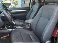 Usado Toyota HiLux Comfort 150 HP (110 kW) 2018 Verde Pickup