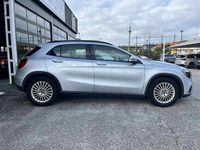 Usado Mercedes GLA180 122 HP (89 kW) 2019 Cinzento SUV