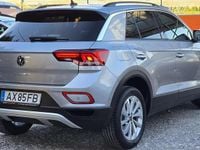 Usado VW T-Roc Life 110 HP (80 kW) 2023 Cinza SUV