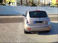 Usado Lancia Ypsilon 60 HP (44 kW) 2010 Cinzento Citadino