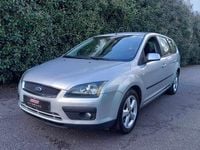 Usado Ford Focus 90 HP (66 kW) 2007 Cinzento Carrinha