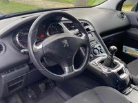 Usado Peugeot 5008 120 HP (88 kW) 2015 Cinzento Carrinha