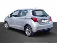 Usado Toyota Yaris Comfort 90 HP (66 kW) 2014 Cinzento Citadino