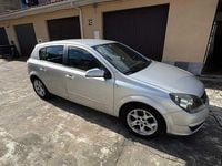 Usado Opel Astra 100 HP (73 kW) 2007 Sedan