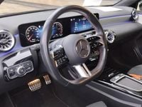 Usado Mercedes A250 Advanced Plus 218 HP (160 kW) 2023 Preto cosmos Citadino