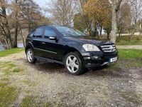 Usado Mercedes ML320 224 HP (164 kW) 2006 SUV