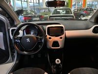 Usado Peugeot 108 Allure 69 HP (50 kW) 2017 Cinzento Citadino