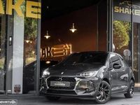 Usado DS Automobiles DS3 Be Chic 110 HP (80 kW) 2017 Cinza antracite Citadino