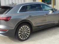 Usado Audi e-tron Premium 300 kW (408 HP) 2019 Cinzento SUV