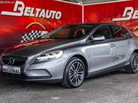Usado Volvo V40 Momentum 150 HP (110 kW) 2019 Cinza