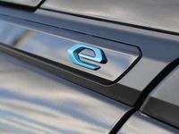 Usado Peugeot e-2008 GT 100 kW (136 HP) 2022 Preto SUV