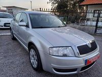Usado Skoda Superb 130 HP (95 kW) 2004 Cinzento Sedan
