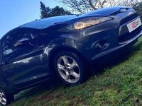 Usado Ford Fiesta 68 HP (50 kW) 2010 Cinza antracite Citadino