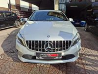 Usado Mercedes A180 109 HP (80 kW) 2017 Cinza antracite Citadino