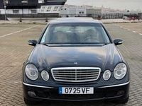 Usado Mercedes E220 Elegance 150 HP (110 kW) 2003 Azul Sedan