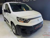 Usado Fiat Doblò 100 HP (73 kW) 2023 Branco Monovolume