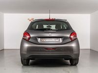 usado Peugeot 208 1.2 PureTech Active Navigator 5p