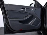 Usado Mercedes A160 Style 90 HP (66 kW) 2015 Preto