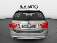 Usado BMW 318 Sport Line 143 HP (105 kW) 2010 Cinza Carrinha