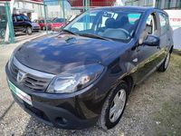 Usado Dacia Sandero Comfort 75 HP (55 kW) 2012 Cinza