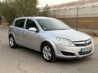 Usado Opel Astra Edition 90 HP (66 kW) 2008 Cinzento Citadino