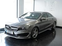 Usado Mercedes CLA180 AMG line 109 HP (80 kW) 2015 Cinza Sedan