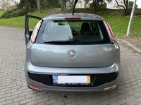 Usado Fiat Punto 77 HP (56 kW) 2011 Sedan