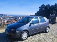 Usado Fiat Punto 80 HP (58 kW) 2002 Citadino