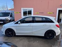 Usado Mercedes B180 109 HP (80 kW) 2012 Branco Monovolume