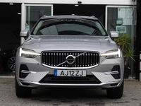 Usado Volvo XC60 Inscription 341 HP (250 kW) 2021 Cinza prata SUV