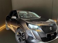 Usado Peugeot 2008 102 HP (75 kW) 2021 Cinzento SUV