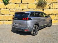Usado Peugeot 5008 Allure 130 HP (95 kW) 2019 Prateado Monovolume