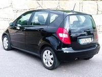 Usado Mercedes A160 Elegance 95 HP (69 kW) 2011 Preto