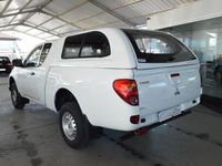 usado Mitsubishi L200 2.5 DI-D Club Invite AC 3L 4WD