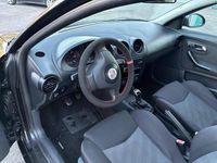 Usado Seat Ibiza 75 HP (55 kW) 2004 Preto Citadino