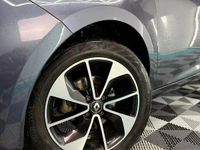 Usado Renault Zoe Bose Edition 67 kW (92 HP) 2017 Azul escuro Citadino