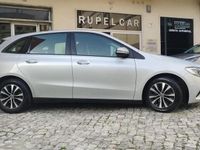 Usado Mercedes B180 Business 116 HP (85 kW) 2021 Cinza prata Monovolume