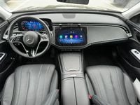 Usado Mercedes E300 Advanced 313 HP (230 kW) 2024 Preto obsidian Sedan