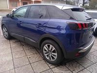 Usado Peugeot 3008 130 HP (95 kW) 2019 Azul SUV