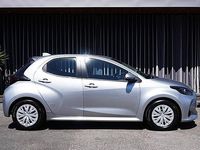 Usado Toyota Yaris Hybrid Comfort 116 HP (85 kW) 2021 Cinza