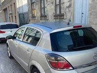 Usado Opel Astra 90 HP (66 kW) 2008 Sedan