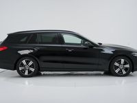 Usado Mercedes C200 Avantgarde 204 HP (150 kW) 2022 Preto Carrinha