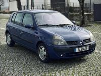 Usado Renault Clio II 80 HP (58 kW) 2002 Azul